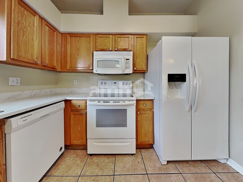 Building Photo - 25702 Aldus Dr