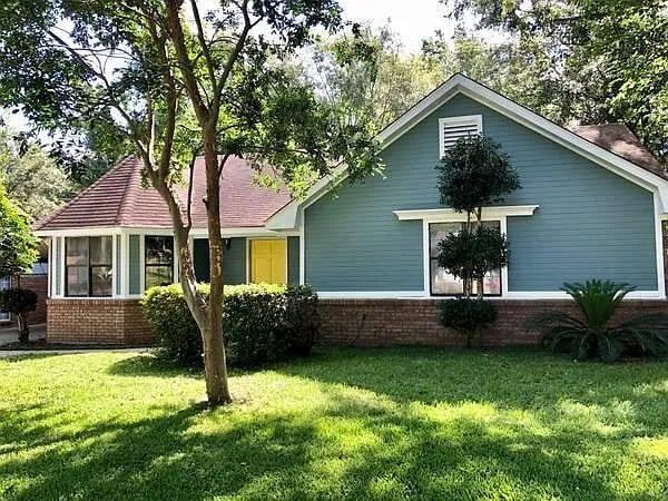 Building Photo - 12448 Red Fox Dr