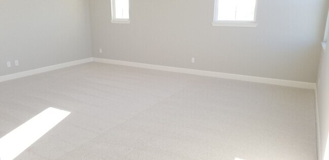 Building Photo - 1561 Osborn Dr
