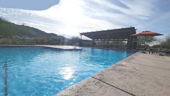 Building Photo - Luxury at Vistal