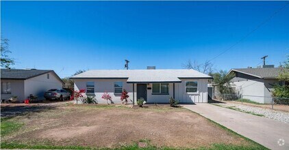 Building Photo - 5638 N 61st Ln