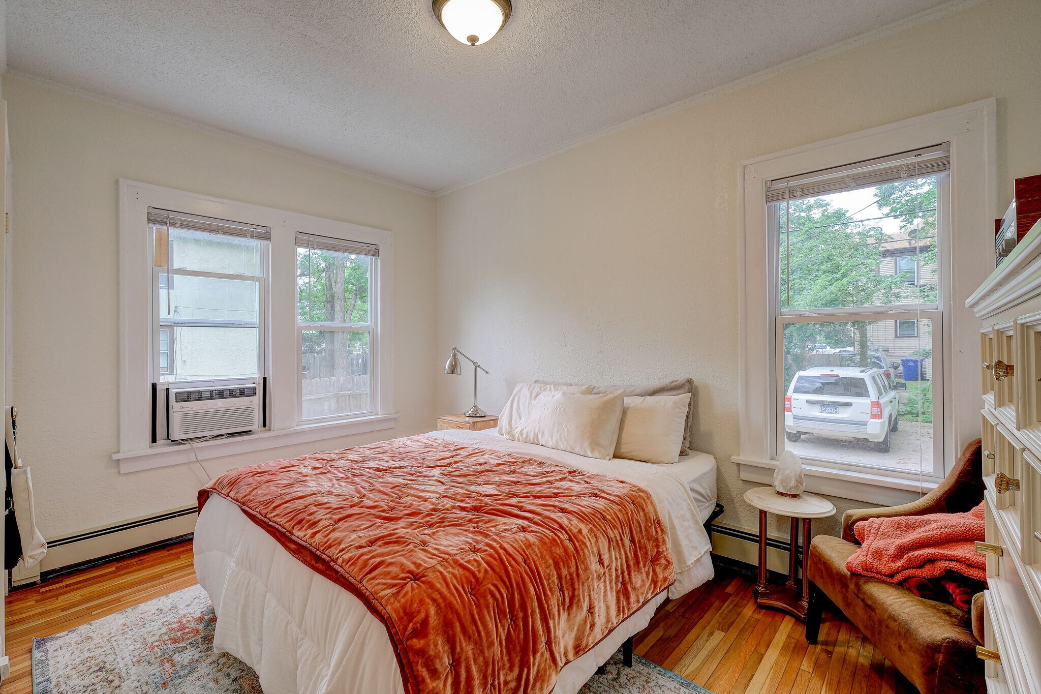 Building Photo - 832 Dayton Ave