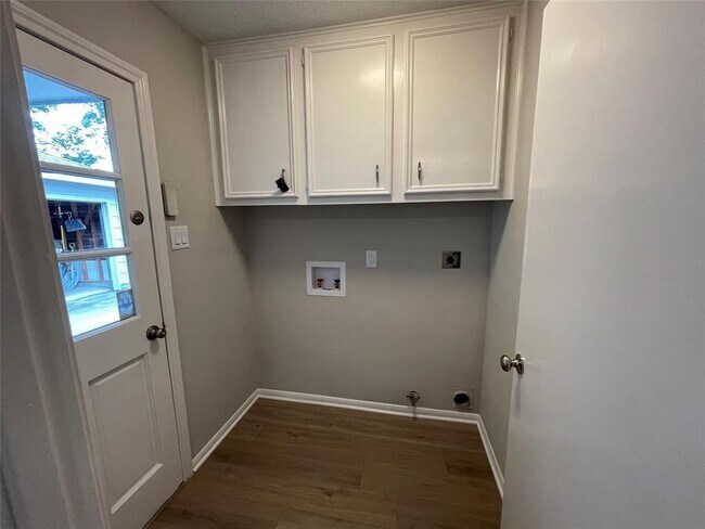 Building Photo - 1015 Cascade Creek Dr