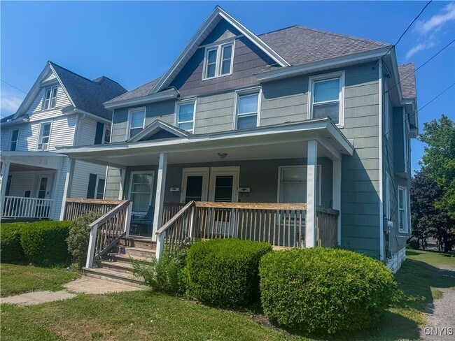 Primary Photo - 77 Standart Ave