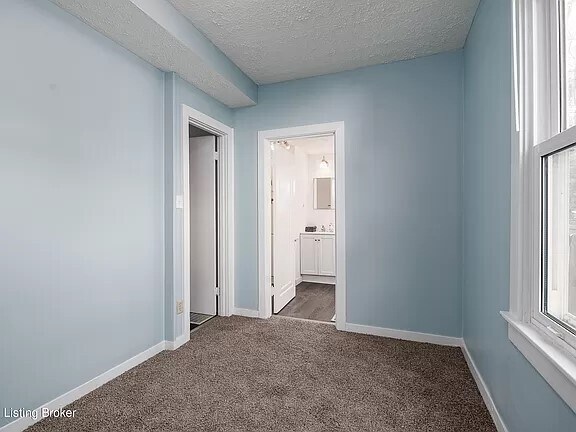 Bedroom/Office - 502 Washburn Ave