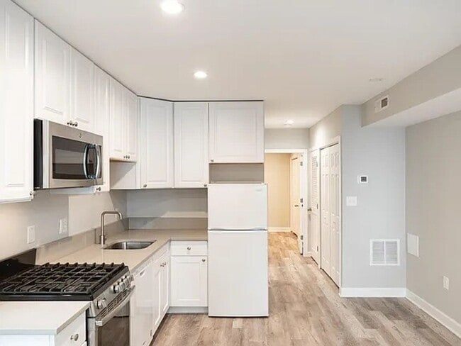 Building Photo - 111 Rhode Island Ave NW