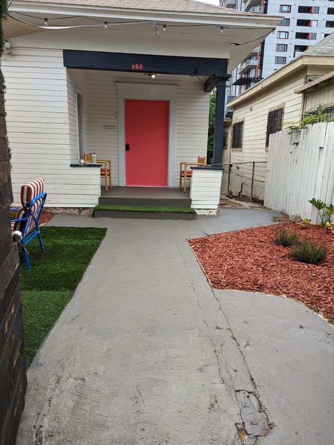 Building Photo - Downtown San Diego Smart House