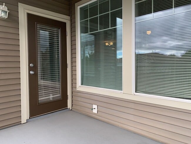 Building Photo - Charming 2Bed, 2Bath Condo in Auburn WA