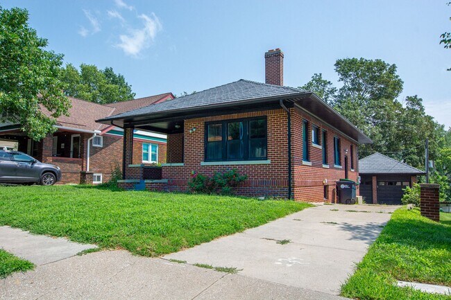 Building Photo - Adorable Brick 4 Bedroom Ranch with Finish...