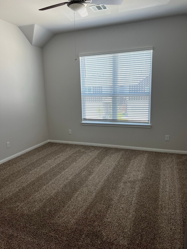 Building Photo - 3911 Faletti Dr