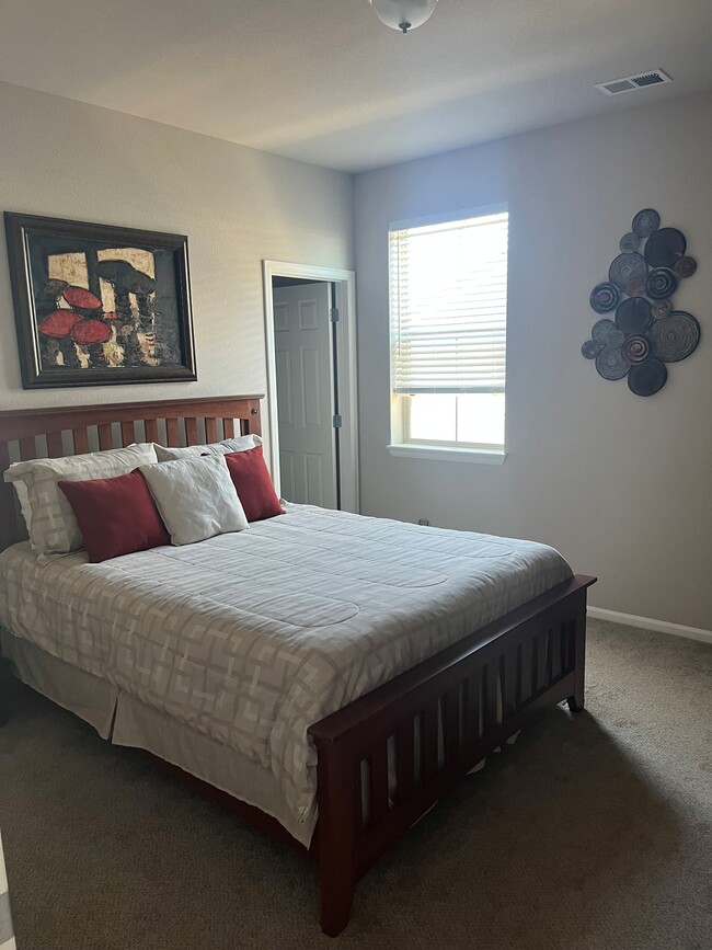 Building Photo - 26906 E Davies Pl