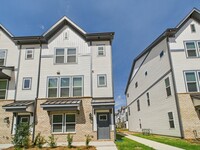 Building Photo - 1623 Blanche St