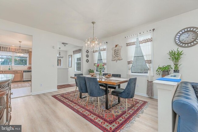 Building Photo - 321 Fountain St