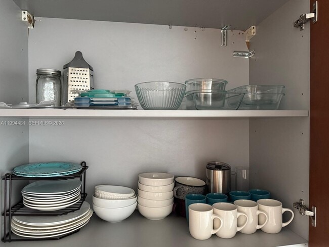 Building Photo - 10275 Collins Ave