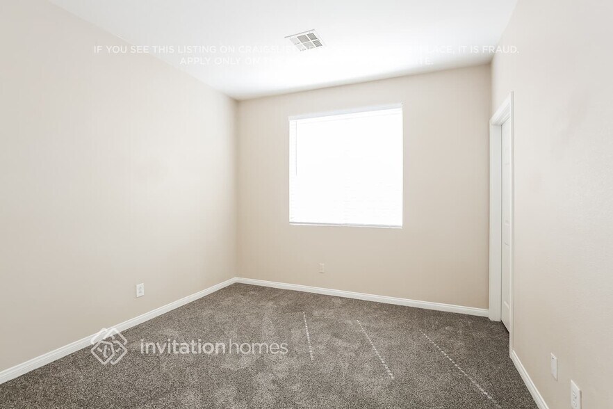 Building Photo - 10909 Summer Quail Ave