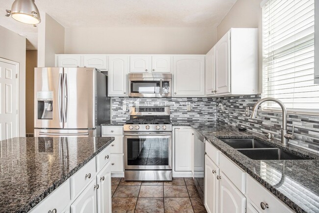 Building Photo - Beautiful 4 Bedroom Bellevue Home