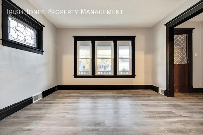 Building Photo - 128 Crowley Ave