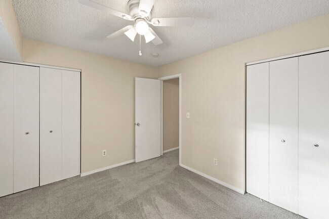 Building Photo - La Jolla 2BD Two-Story Townhome convenient...