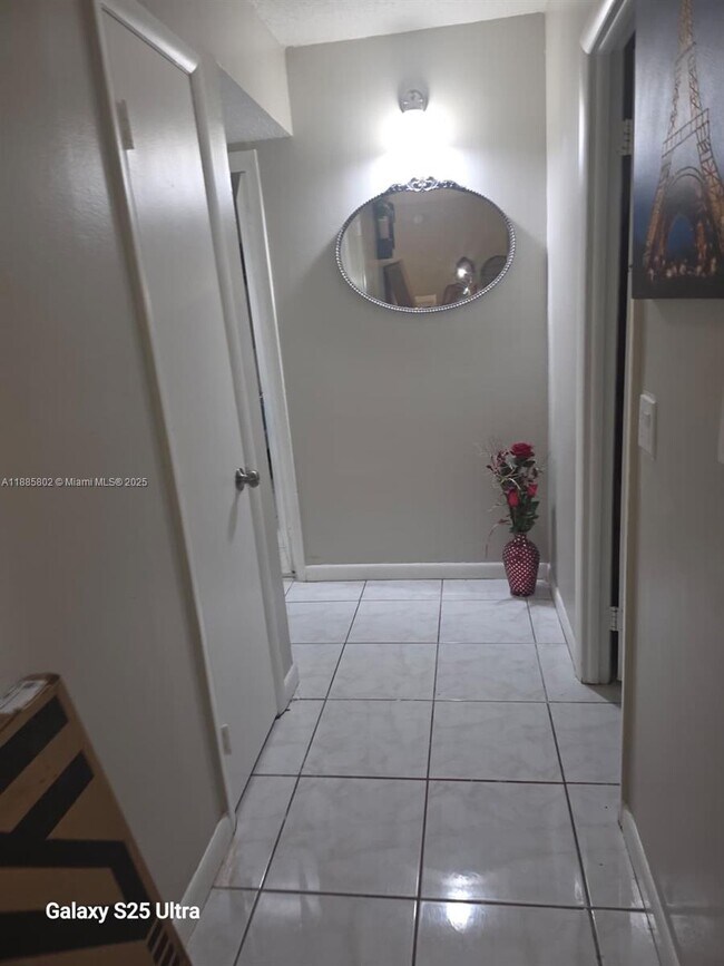 Building Photo - 14850 Naranja Lakes Blvd