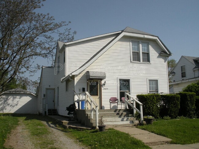 Building Photo - 2024 Monon Ave
