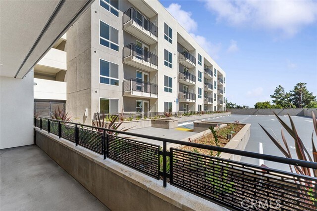 Building Photo - 4064 Live Oak Ave