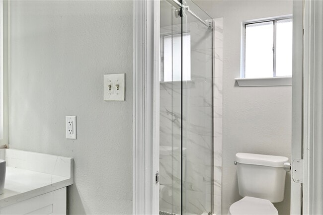 Building Photo - 7207 San Pablo Dr