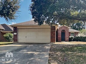 Building Photo - 32011 Sue Ln