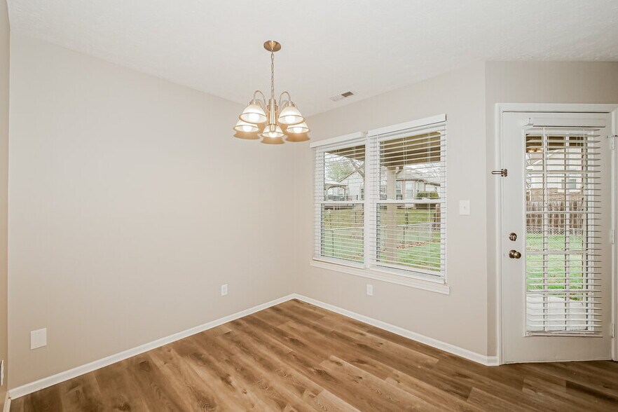 Building Photo - 509 Village Blvd