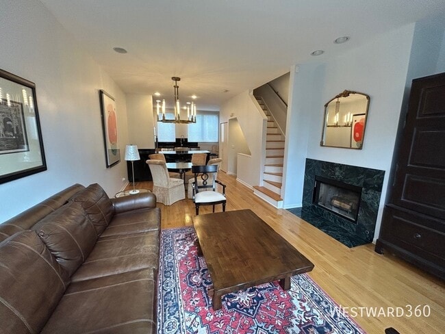 Building Photo - 1801 W Winnemac Ave