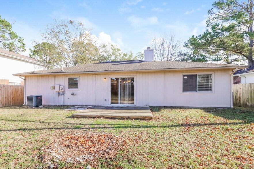 Building Photo - 28907 Binefield St