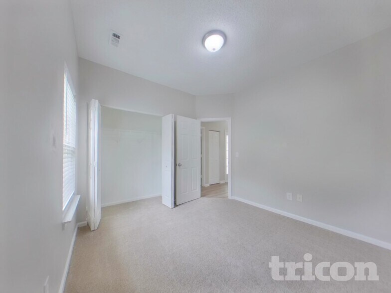 Building Photo - 403 Ashridge Way