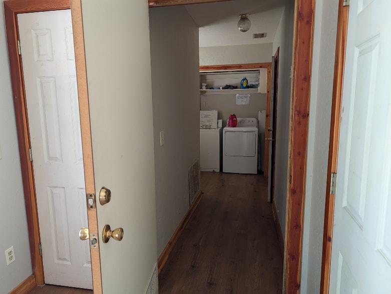 Building Photo - 10607 FM 2767
