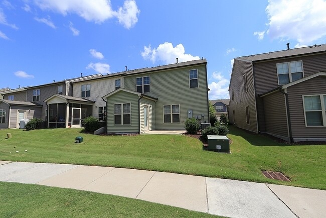 Building Photo - Upgraded End Unit Townhome in Brier Creek!