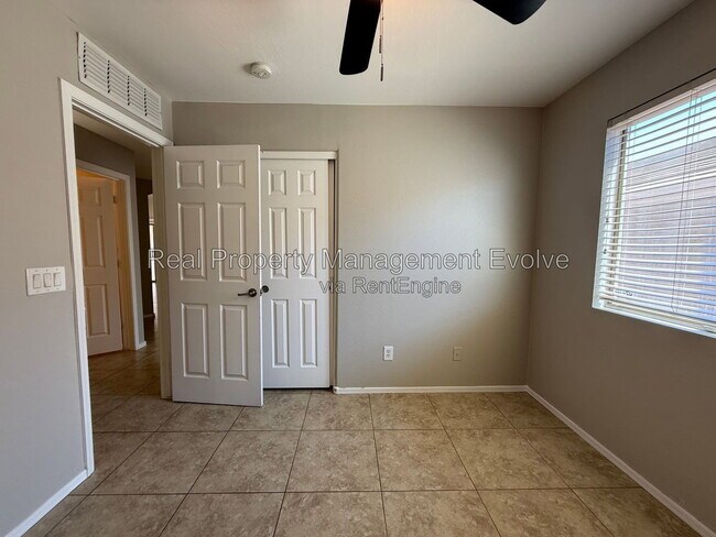 Building Photo - 11728 W Avenida Del Sol