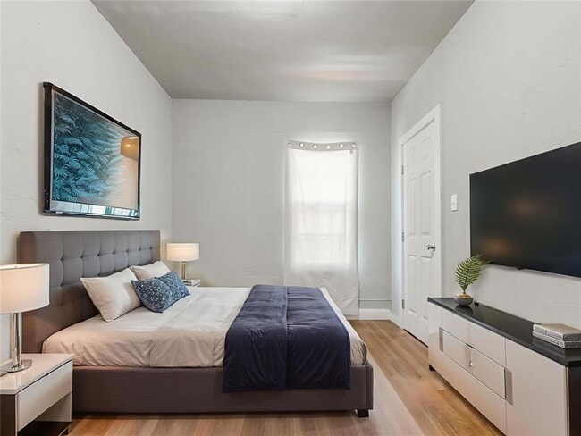 Building Photo - Charming Updated Bungalow in the Heart of Shawnee!