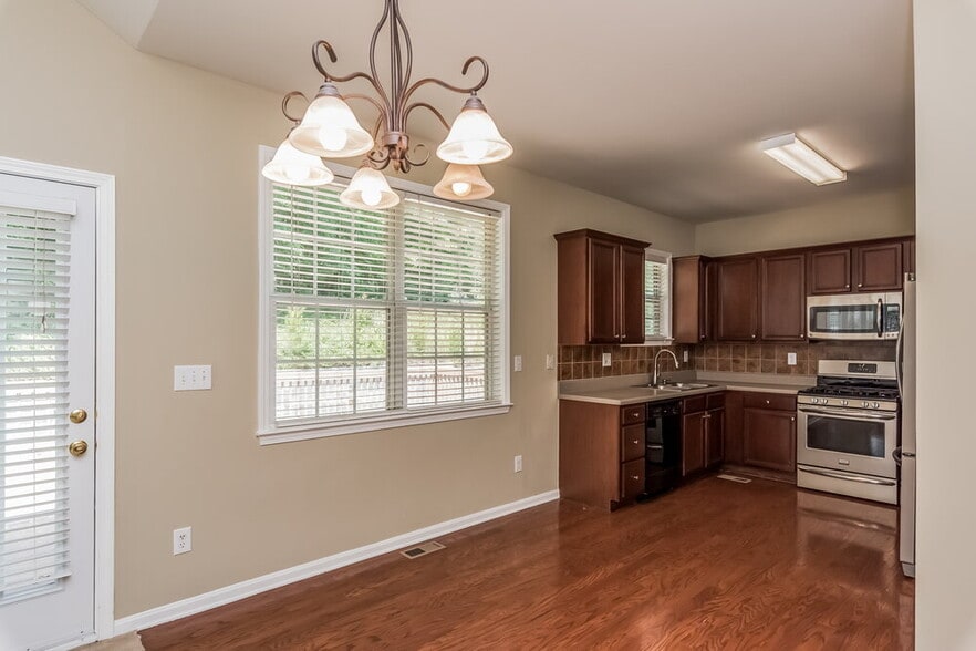 Building Photo - 6049 Brookmere Ln SE