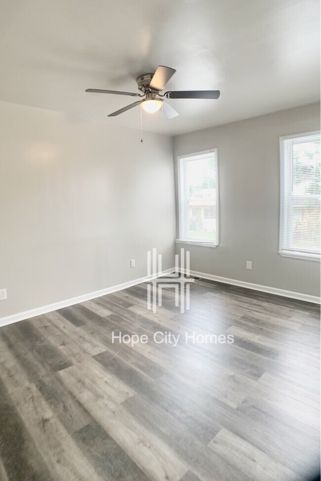 Building Photo - 4011 Norfolk Ave