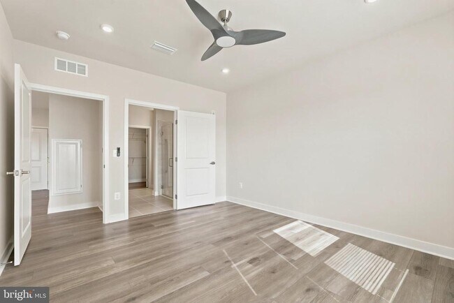 Building Photo - 4399 Peach Lily Ln