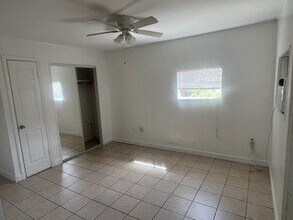 Building Photo - 2005-2011 Bayshore Rd