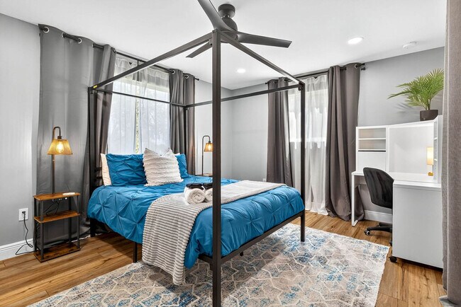 Building Photo - 319 Brentwood Dr