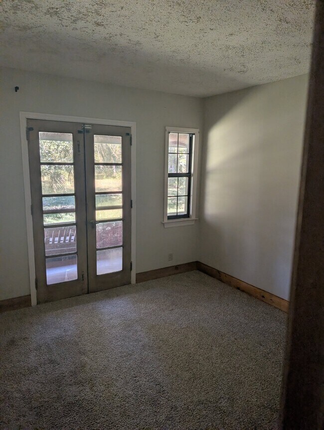 Building Photo - 6060 E Forest Trail Dr