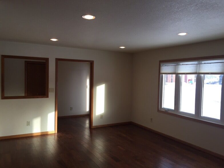 Main Living Room - 521 6th Avenue Northeast