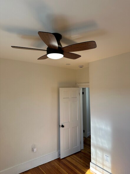 Building Photo - 262 Revere Beach Pky