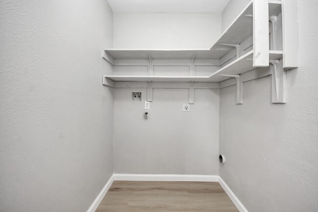 Building Photo - 3030 Ciderwood Dr