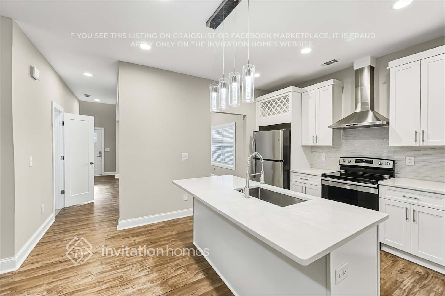 Building Photo - 310 Valley View Dr