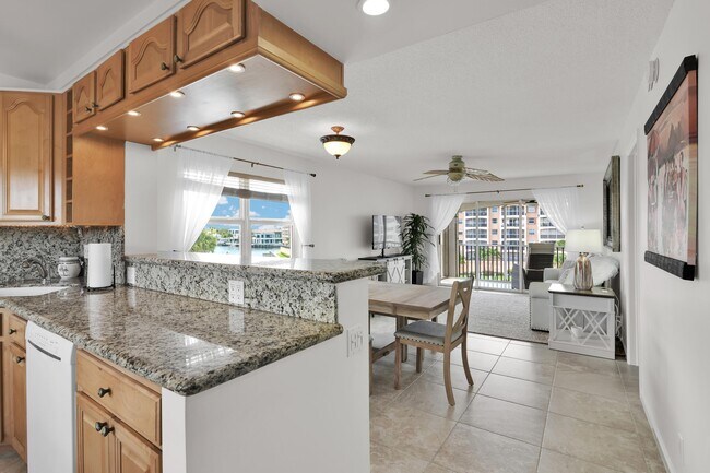 Building Photo - 2871 N Ocean Blvd