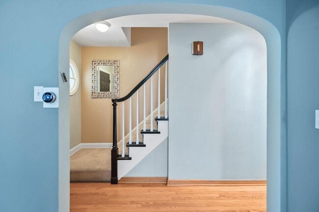 Building Photo - 5160 N Kent Ave