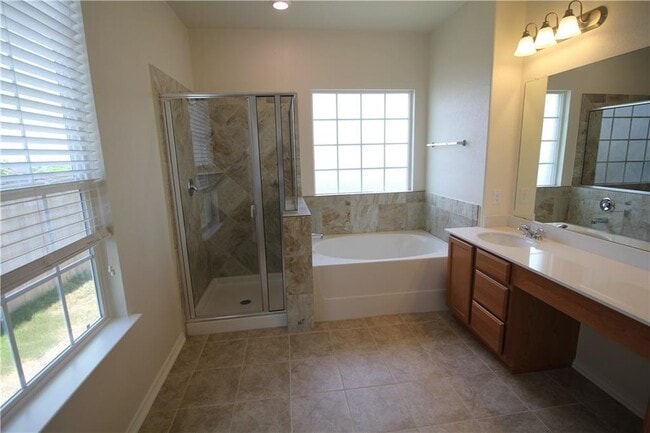 Building Photo - 7200 Altidore Dr