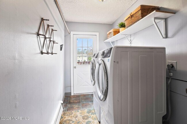 Building Photo - 1244 Whitesville Rd