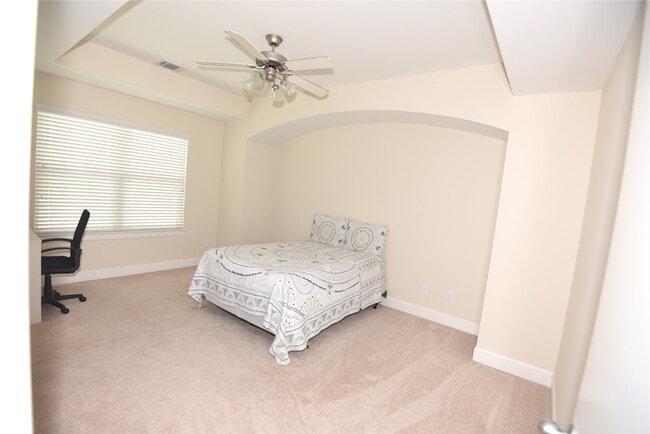 Building Photo - 11607 Main Pine Dr